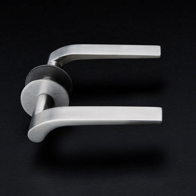 0625-0632 Dørhåndtak med rosett