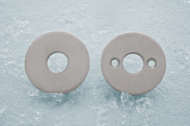 Ruko-Line dørhåndtaksrosetter CC38 inkl. M4 skruer og bøssing.